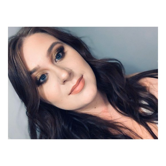 Meet your Posher, Paige - Picture 1 of 1